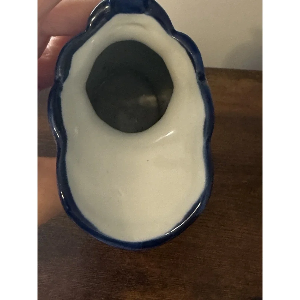 The Bombay Company Blue White Porcelain Chinoiserie Floral Pitcher Ewer 9